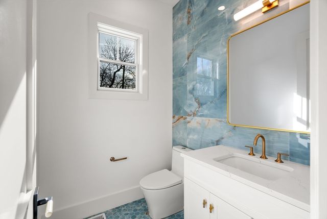 5 Morseland Ave, Newton, MA 02459