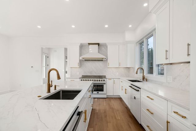 5 Morseland Ave, Newton, MA 02459