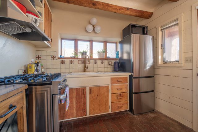 617 Don Felix A, Santa Fe, NM 87501