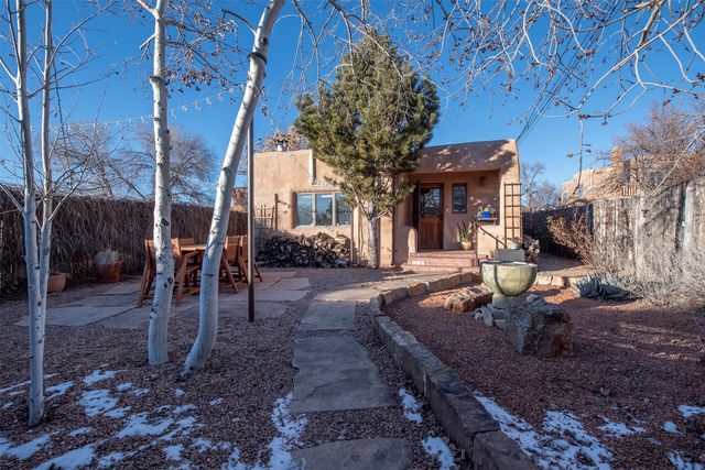 617 Don Felix A, Santa Fe, NM 87501