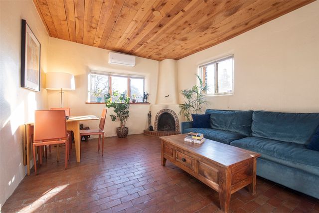 617 Don Felix A, Santa Fe, NM 87501