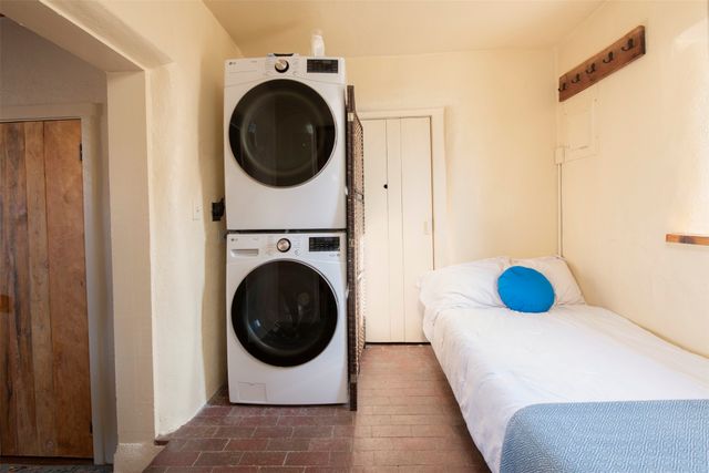 617 Don Felix A, Santa Fe, NM 87501