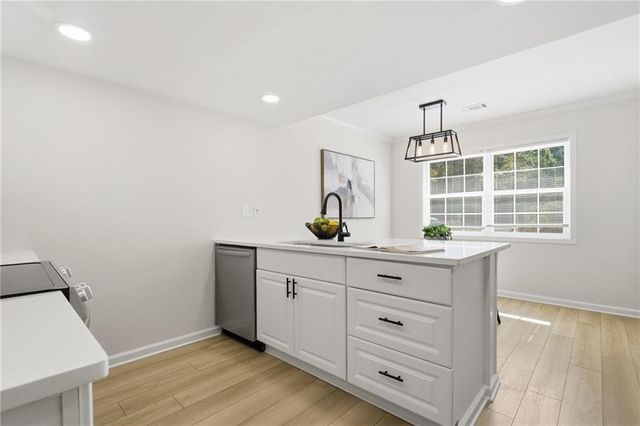 745 Cedar Pointe SW Court, Marietta, GA 30008