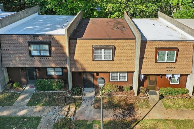 745 Cedar Pointe SW Court, Marietta, GA 30008