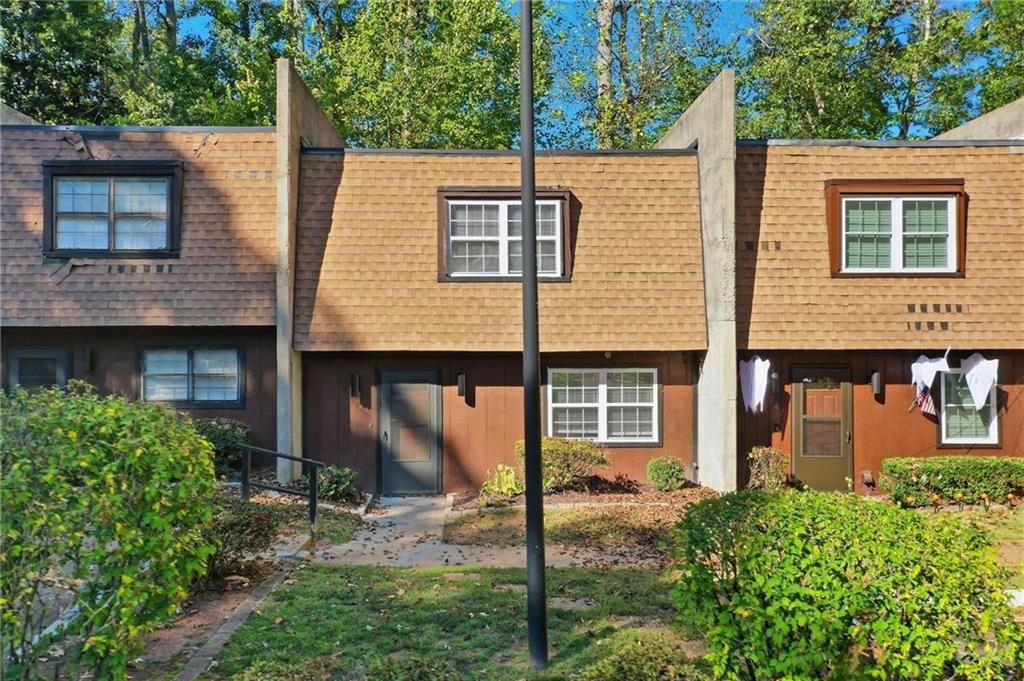 745 Cedar Pointe SW Court, Marietta, GA 30008
