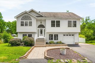 9 Ashland Avenue, Middletown, NY 10940