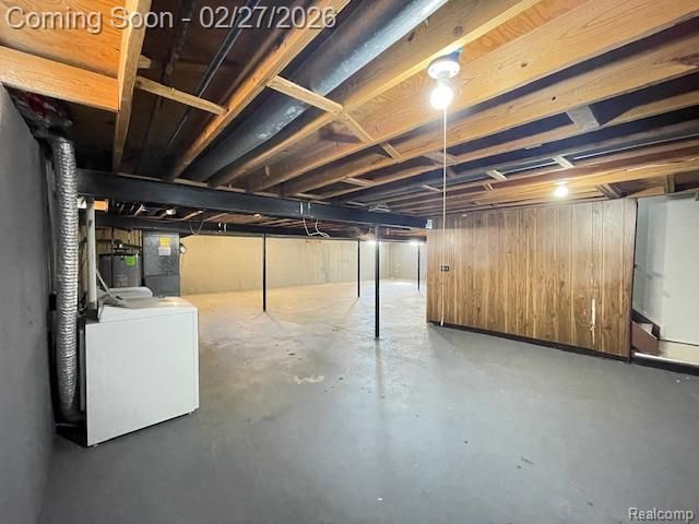 37742 DOUGLAS Court, Sterling Heights, MI 48310