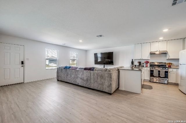 8623 Astral Place, San Antonio, TX 78252