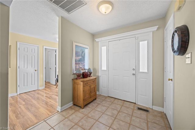 944 Chatfield Drive, Jamestown, NC 27282