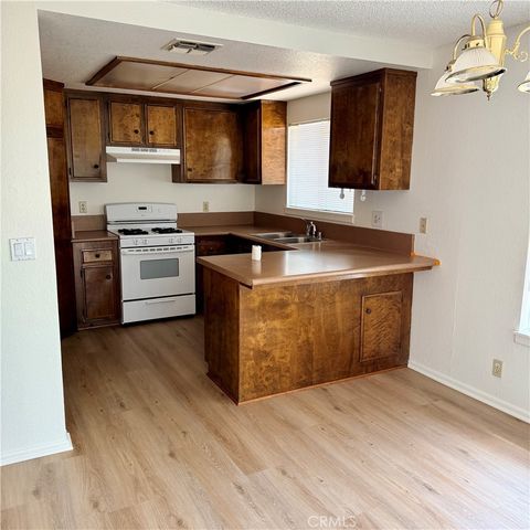 14595 Iroquois, Apple Valley, CA 92307