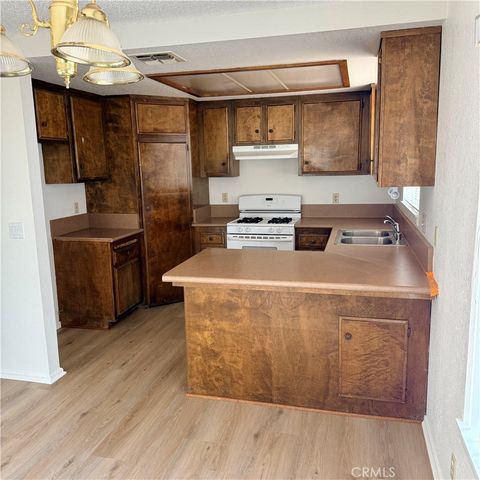 14595 Iroquois, Apple Valley, CA 92307