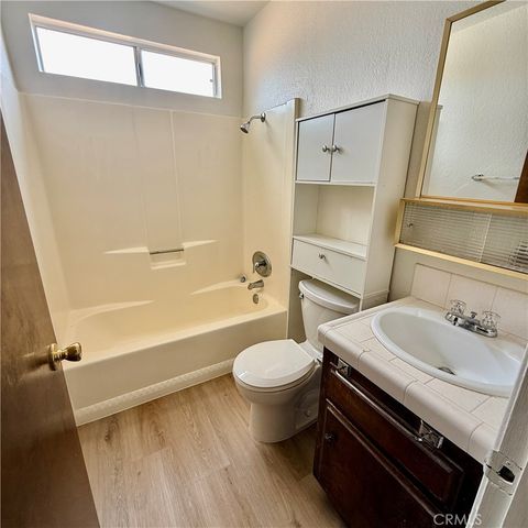 14595 Iroquois, Apple Valley, CA 92307