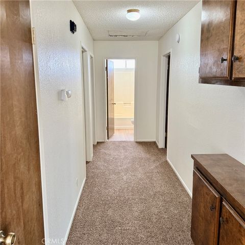 14595 Iroquois, Apple Valley, CA 92307