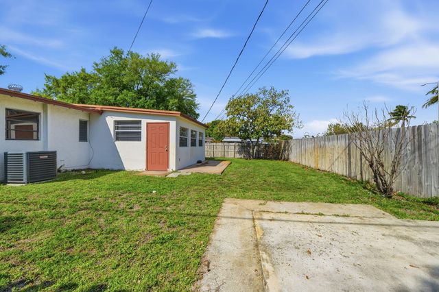 1531 NW 41st Court, Oakland Park, FL 33309