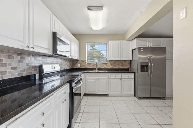 1531 NW 41st Court, Oakland Park, FL 33309