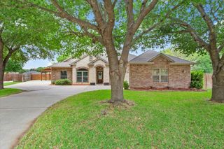 119 Tallwood CIR, Salado, TX 76571