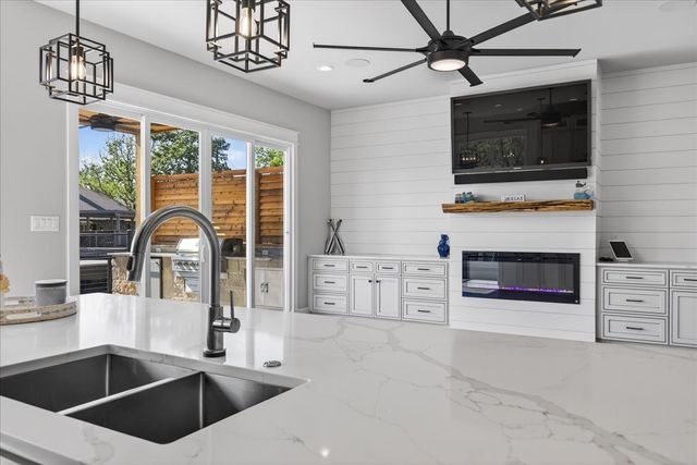 131 Hilltop Drive, Trinidad, TX 75163