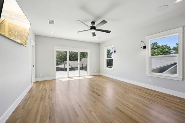 131 Hilltop Drive, Trinidad, TX 75163