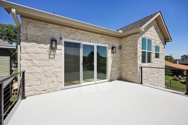 131 Hilltop Drive, Trinidad, TX 75163