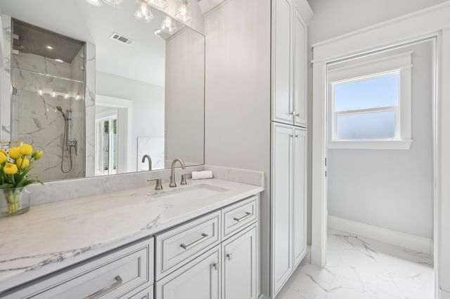 131 Hilltop Drive, Trinidad, TX 75163