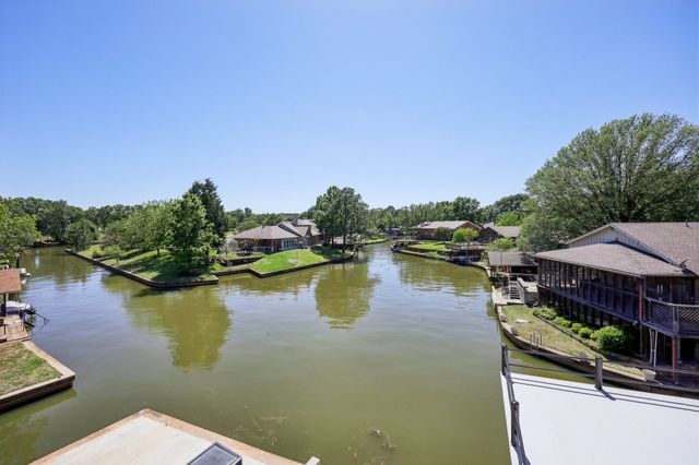 131 Hilltop Drive, Trinidad, TX 75163