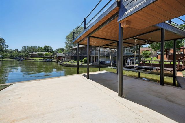 131 Hilltop Drive, Trinidad, TX 75163