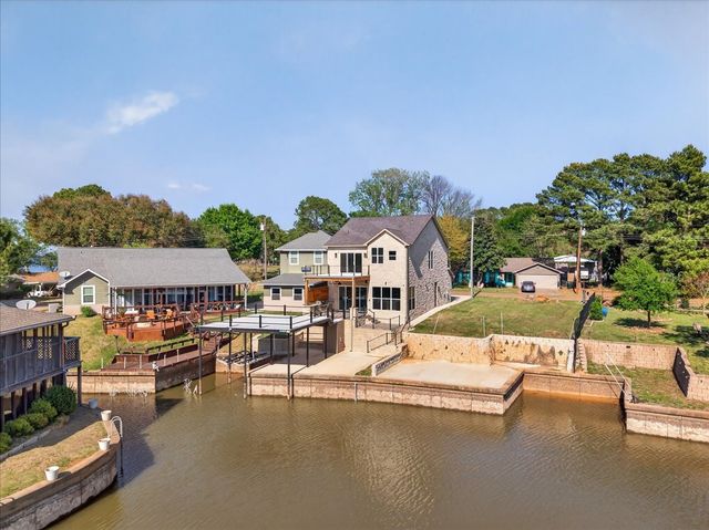 131 Hilltop Drive, Trinidad, TX 75163