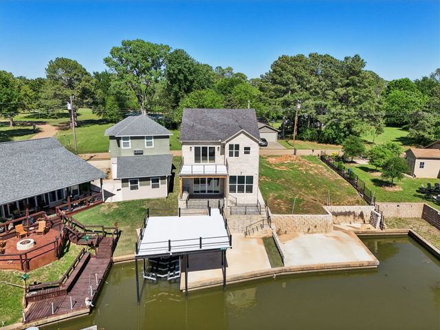 131 Hilltop Drive, Trinidad, TX 75163