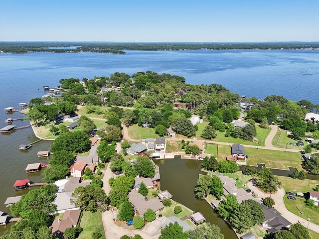 131 Hilltop Drive, Trinidad, TX 75163