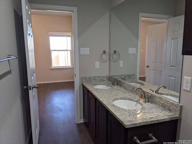 3414 Scott Cir, Seguin, TX 78155