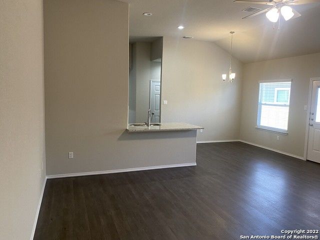 3414 Scott Cir, Seguin, TX 78155