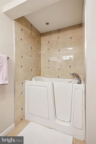 3195 WESTOVER DR SE, Washington, DC 20020