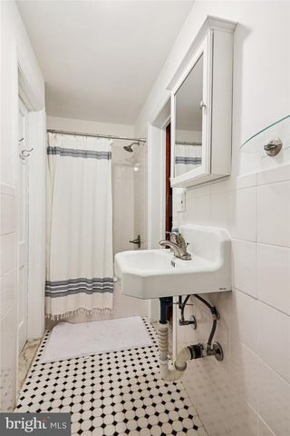 3195 WESTOVER DR SE, Washington, DC 20020