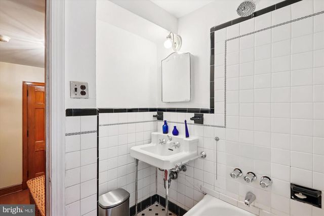 3195 WESTOVER DR SE, Washington, DC 20020