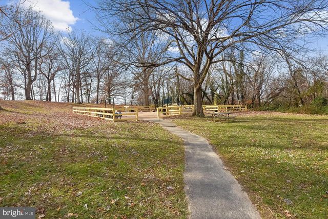 3195 WESTOVER DR SE, Washington, DC 20020