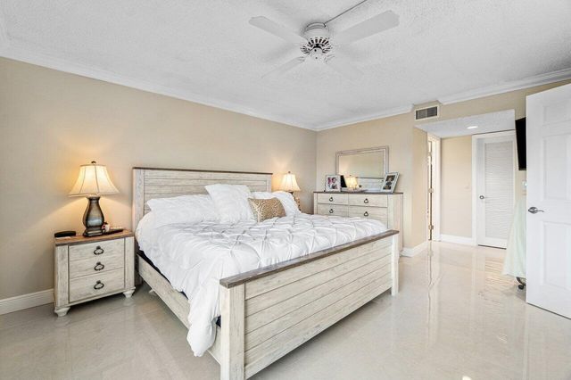 5771 FAIRWAY PARK Court 103, Boynton Beach, FL 33437