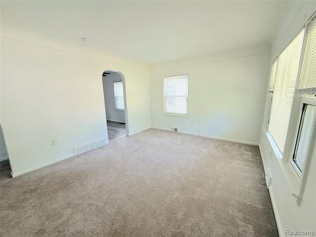 21212 Rensselaer Street, Farmington, MI 48336
