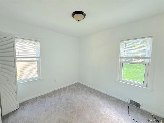 21212 Rensselaer Street, Farmington, MI 48336