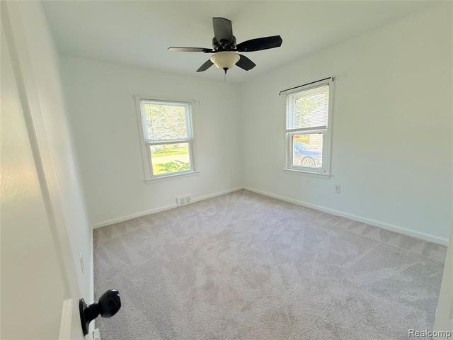 21212 Rensselaer Street, Farmington, MI 48336