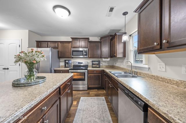 106 Chasity Way, Hubert, NC 28539