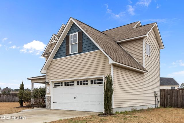 106 Chasity Way, Hubert, NC 28539