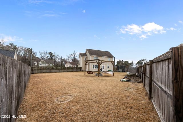 106 Chasity Way, Hubert, NC 28539