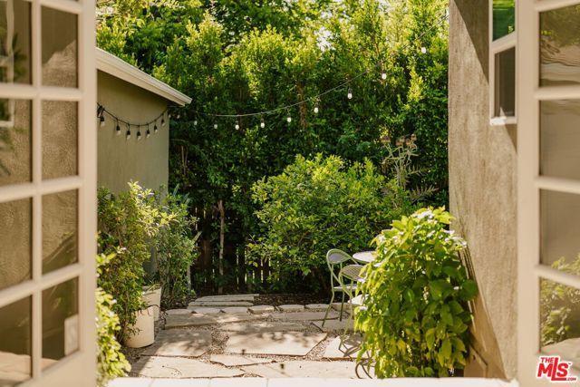 633 Milo Terrace, Los Angeles, CA 90042