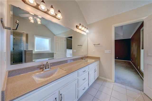 20809 W 102nd Street, Lenexa, KS 66220