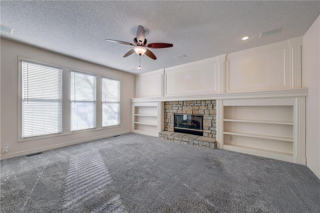 20809 W 102nd Street, Lenexa, KS 66220