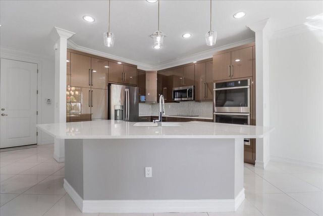 10098 Akenside Drive, Boca Raton, FL 33428
