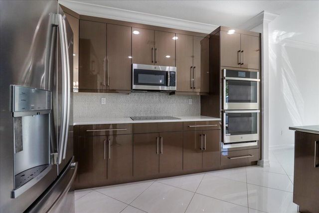 10098 Akenside Drive, Boca Raton, FL 33428