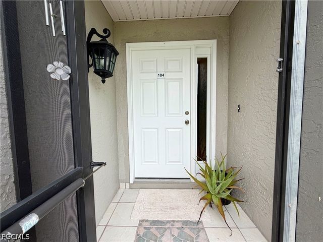 17020 Golfside CIR 104, Fort Myers, FL 33908