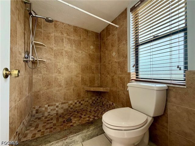 17020 Golfside CIR 104, Fort Myers, FL 33908