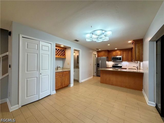 17020 Golfside CIR 104, Fort Myers, FL 33908